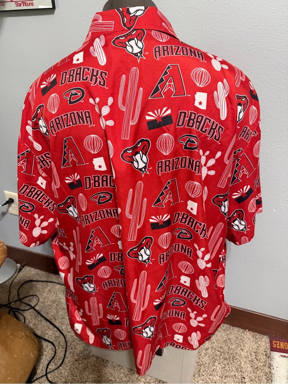 Arizona Diamondbacks Promotional Red Short-Sleeve Button-Up Shirt - Picture 3 of 5